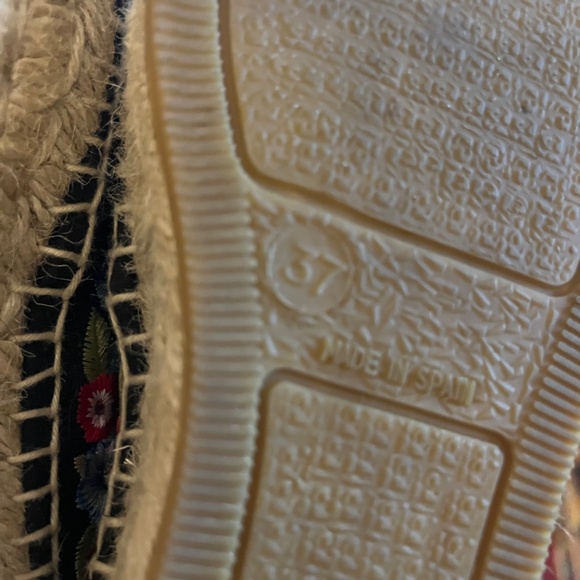 Johnny Was Isaac Embroidered Peacock Espadrilles 37 - Picture 6 of 6